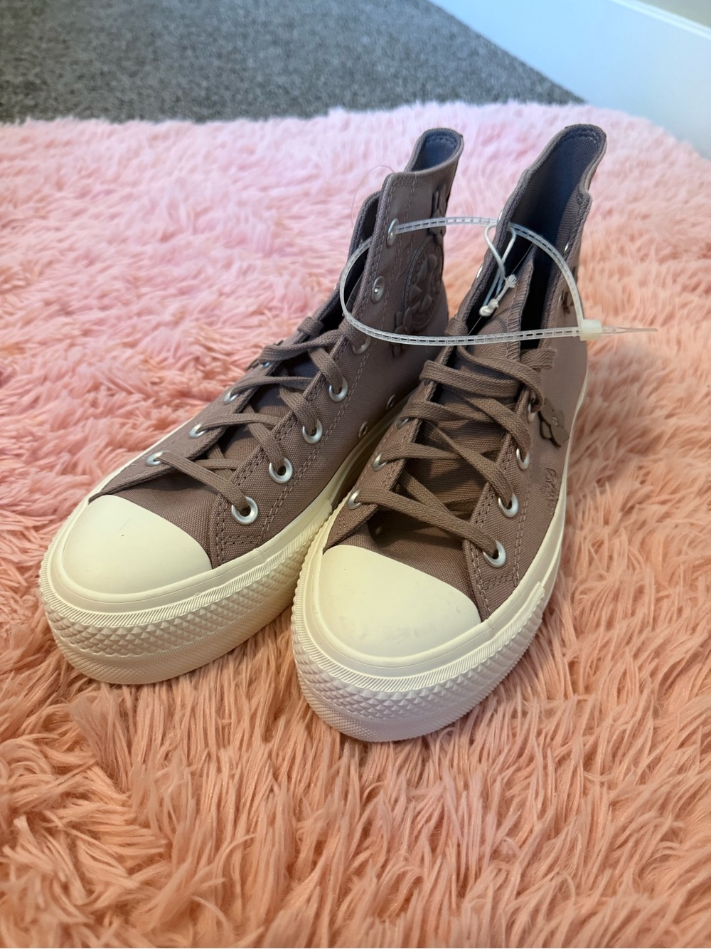 Women’s Chuck Taylor Converse All-Star Shoes